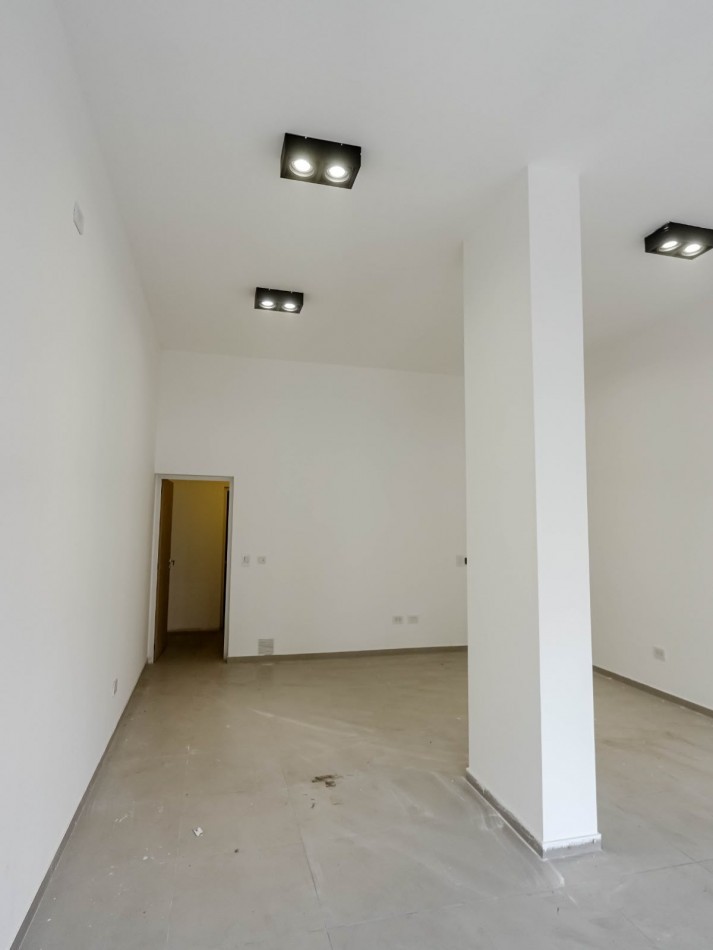 EN VENTA LOCAL COMERCIAL | VERA MUJICA 835