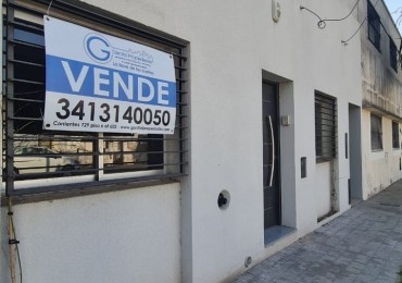 VENTA O PERMUTA Casa al frente a estrenar - Dos dormitorios - Amplio patio con parrilla - Terraza - Barrio Belgrano. APTA CREDITO