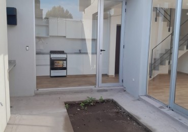 VENTA DEPARTAMENTO PASILLO Duplex dos dormitorios A ESTRENAR -  Patio - BARRIO BELGRANO. Permutas APTO CREDITO