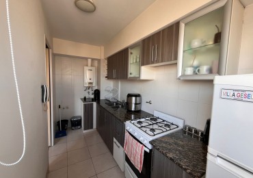 ALQUILER SEMIPISO DE UN DORMITORIO - Balcon al frente - Posibilidad cochera - Zeballos 1700