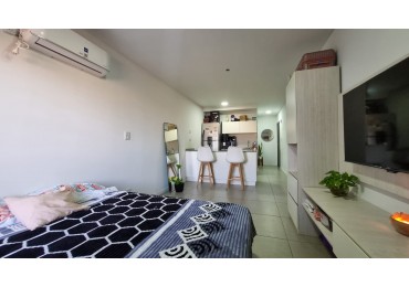 Amplio monoambiente con balcon y amenities - Cafferata 1500