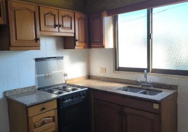 ALQUILER UN DORMITORIO CENTRICO. Maipu 1500