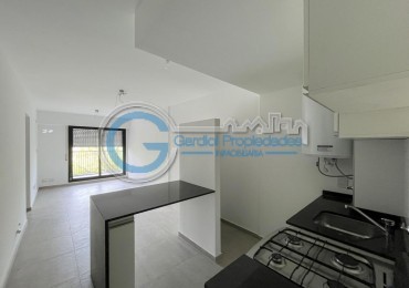 VENTA DEPARTAMENTO Dos Dormitorios - Balcon al frente - Terraza uso comun con parrilleros - Riccheri 402