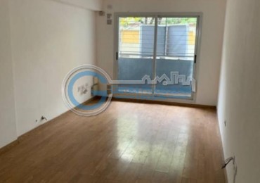 VENTA DEPARTAMENTO Dos dormitorios con cochera - Balcon frente - Azotea: parrillero- Escrituracion inmediata - ABASTO